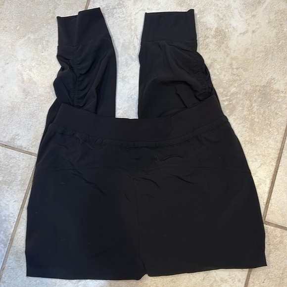 Athleta Black Attitude Ruched Side Lightweight Jogger Pants 6 joggers - Picture 9 of 9